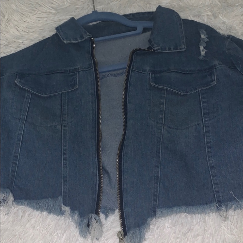 Crop denim jacket